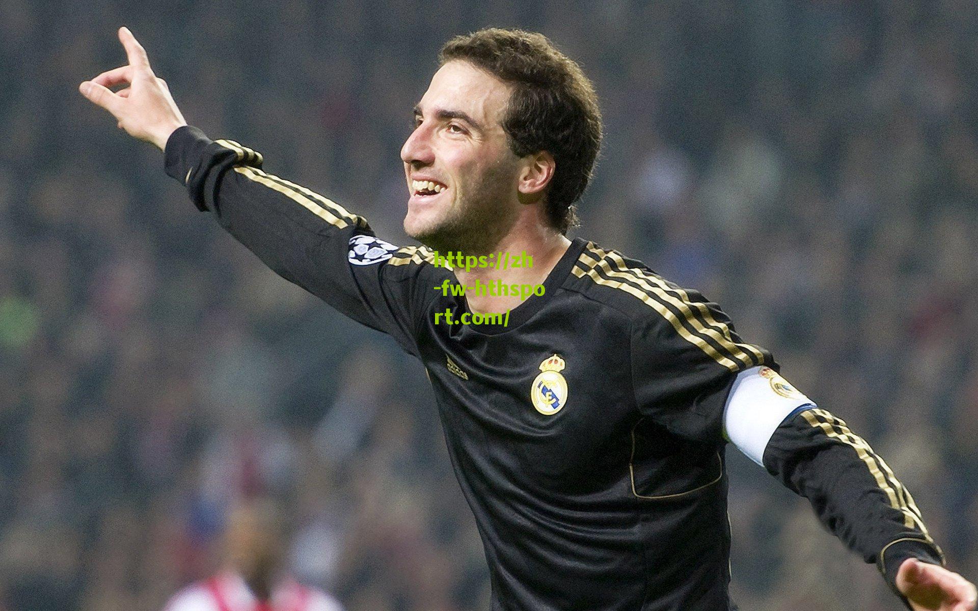 足总杯上演进球盛宴！狼队客场六球横扫什鲁斯伯里，黄喜灿闪耀全场导演大捷